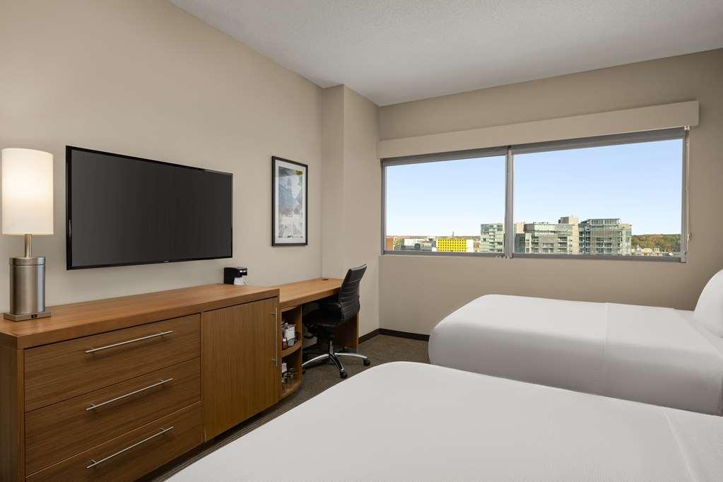 Hyatt Place Iowa City Downtown Rum bild