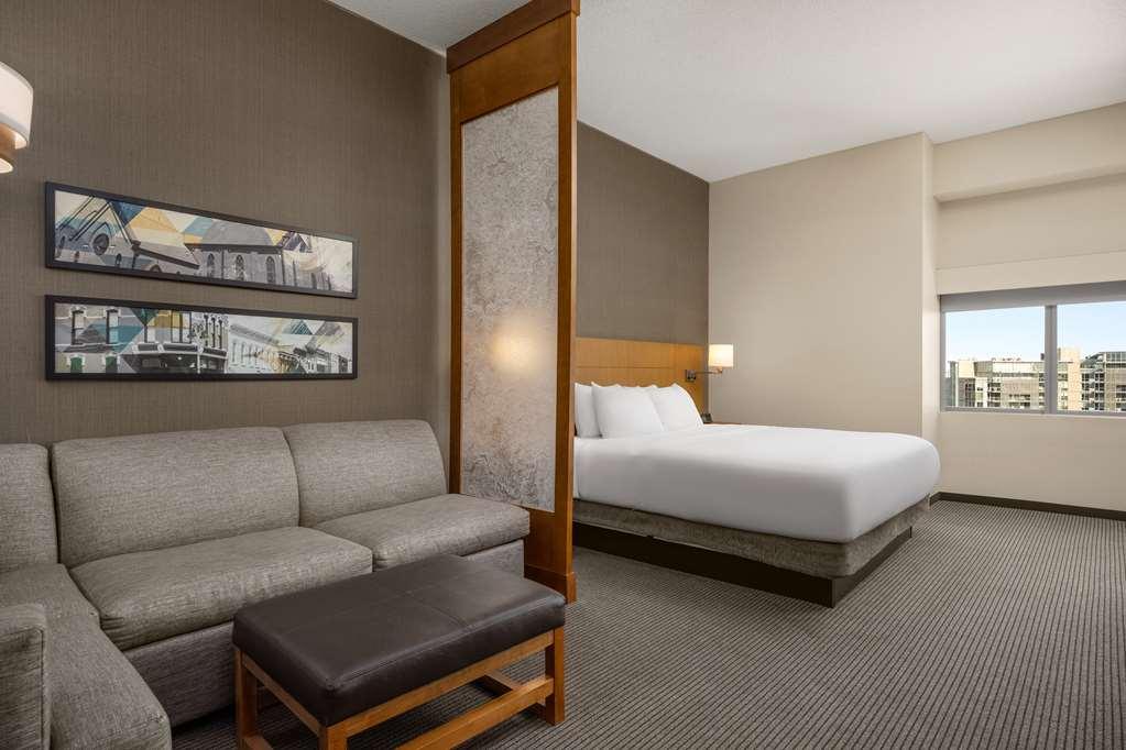 Hyatt Place Iowa City Downtown Rum bild