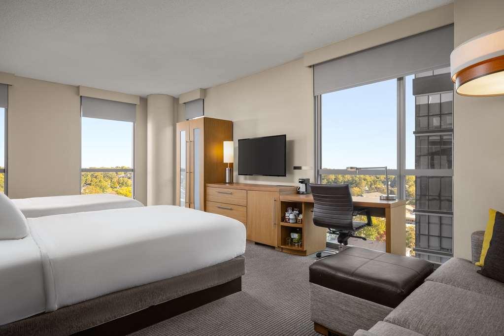 Hyatt Place Iowa City Downtown Rum bild