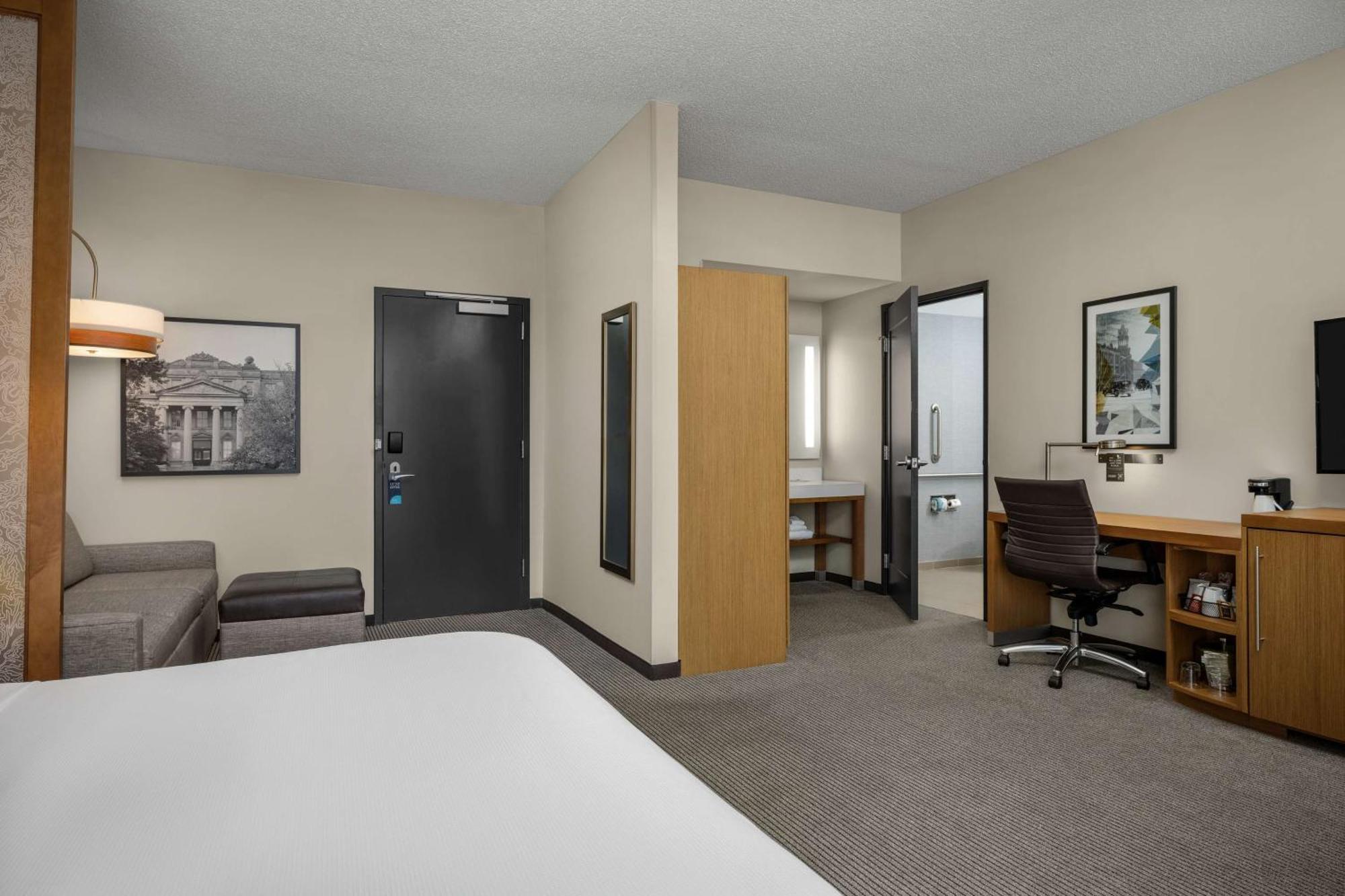 Hyatt Place Iowa City Downtown Exteriör bild
